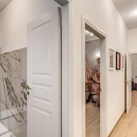 Napolehome Luxury Apartment *